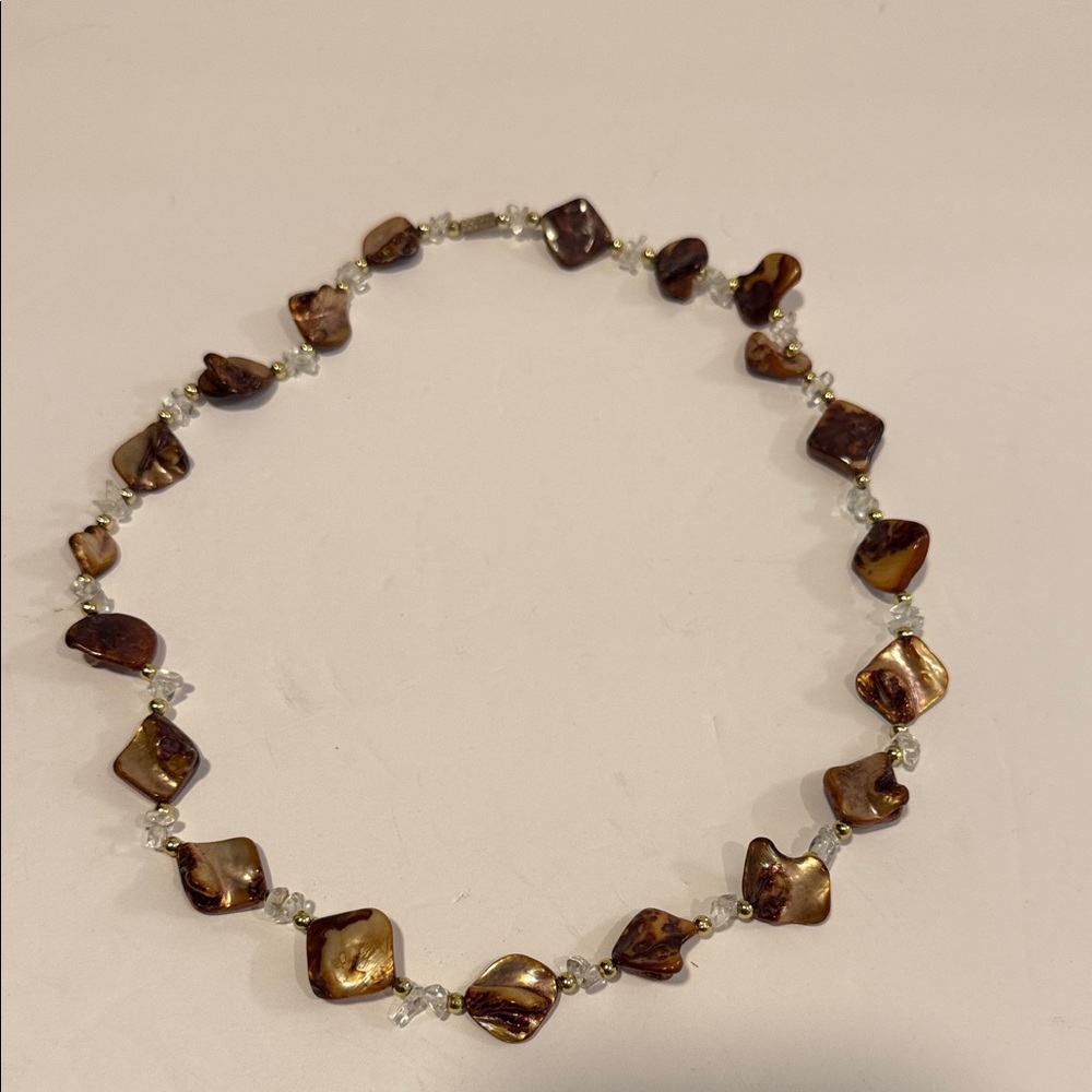 Elegant Women's Necklace with Brown and Gold Tones